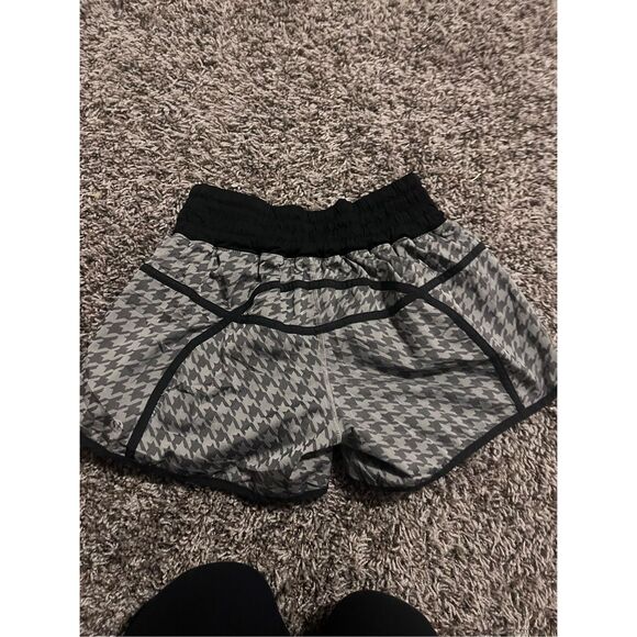 Lululemon Houndstooth Shorts - Picture 1 of 3
